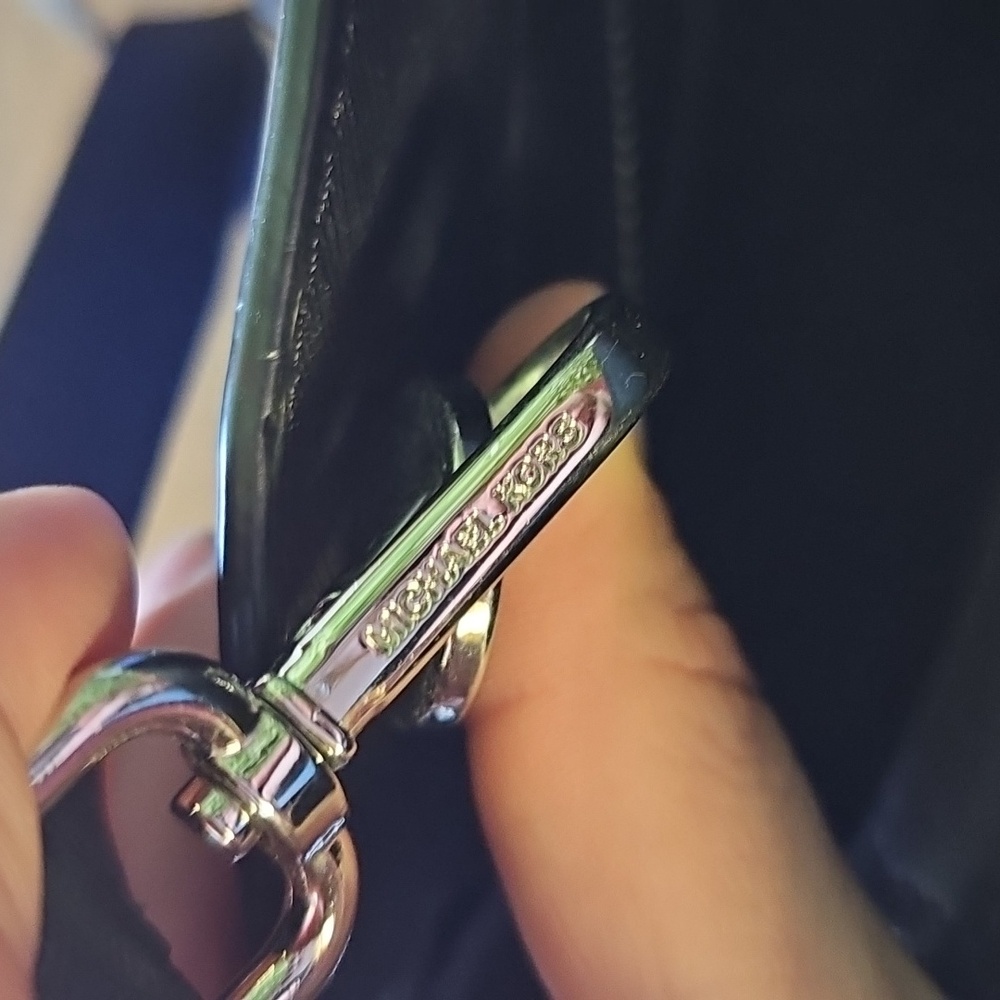 Michael Kors Large Selma Bag - Picture 6 of 7